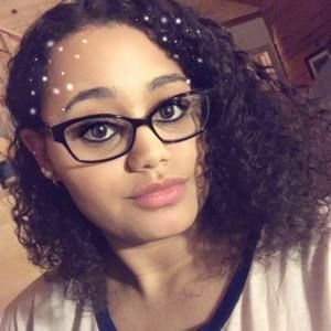 Meet your Posher, Kara